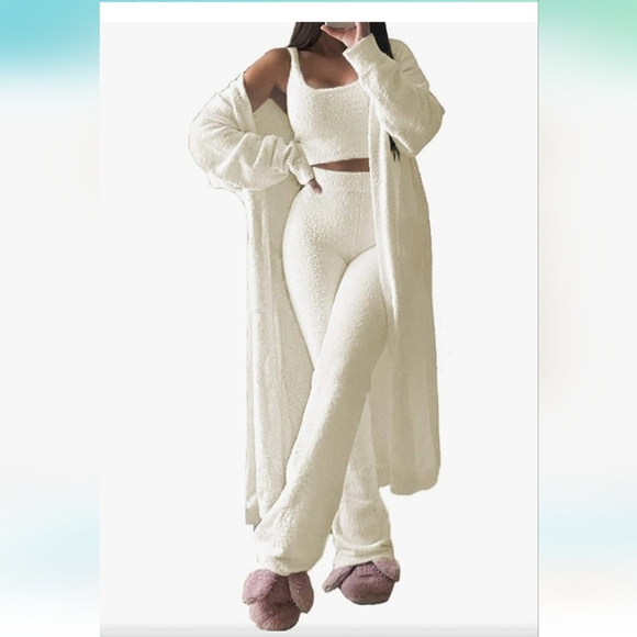 Source Unknown Other - 3-PIECE TEDDY LOUNGE SET